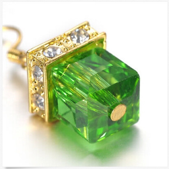 ❤️gorgeous green gemstone crystal unique earrings - Picture 6 of 6